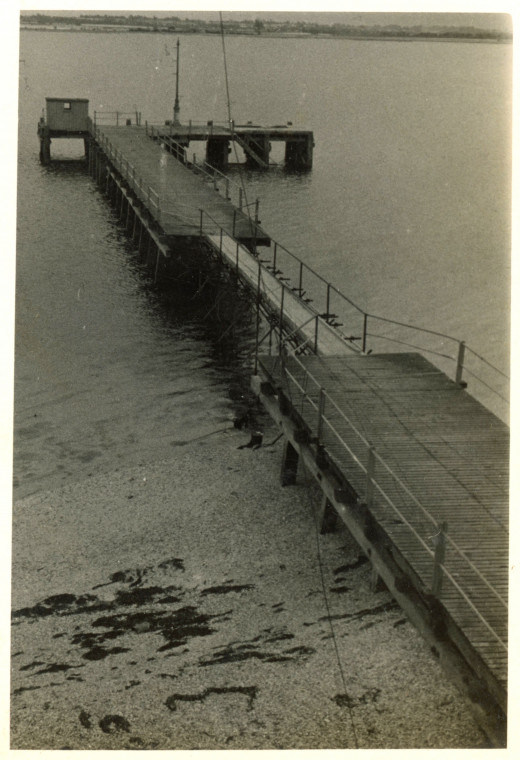 Osea Pier Photograph 1945 Copyright: Essex Field Club