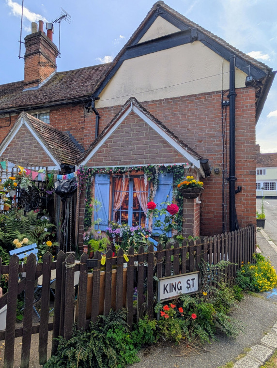 Castle Hedingham Cottage with Trompe Loeil 8th August 2025 Copyright: William George