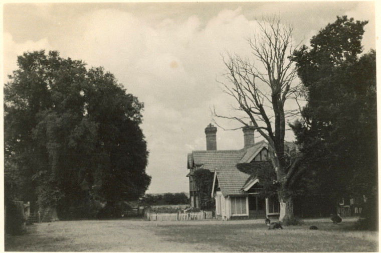 Osea Island Village Photograph1945 Copyright: Essex Field Club