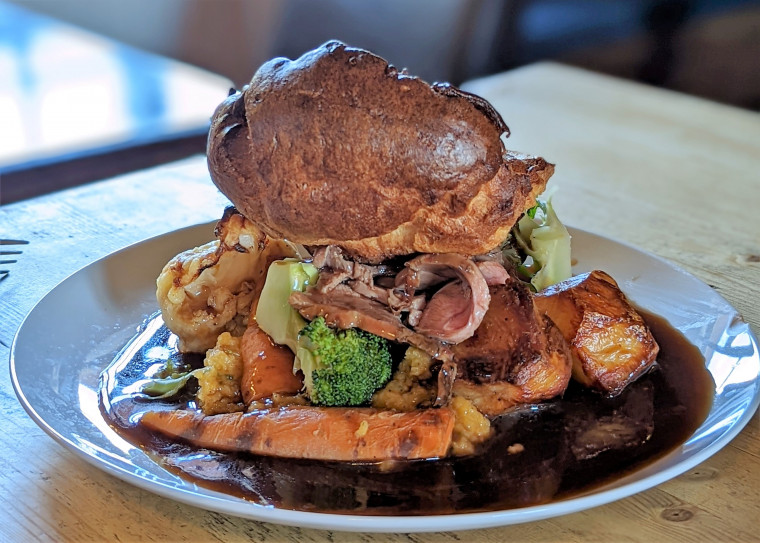 Wendens Ambo The Bell Roast Sunday Lunch 7 August 2022 Copyright: William George