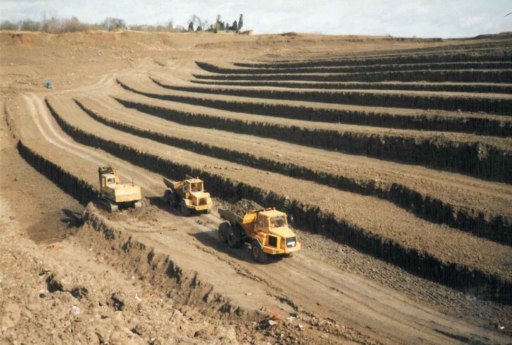 Aveley clay pit being prepared for landfill operations in 1992 Copyright: David Turner