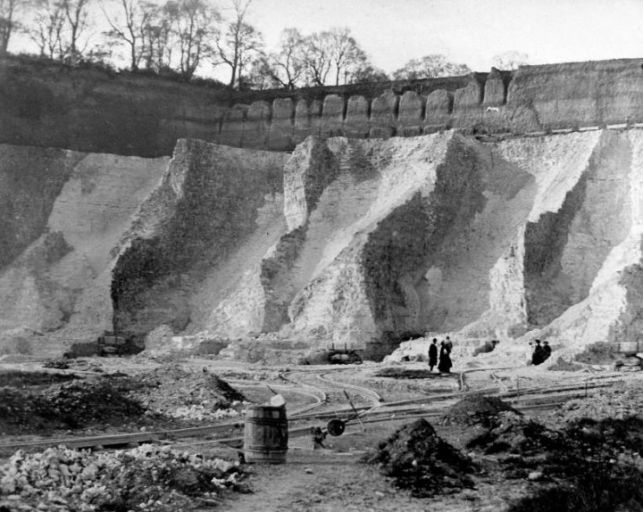 Grays Chalk Pit in 1910 during a Geologists Association visit Copyright: Geologists Association