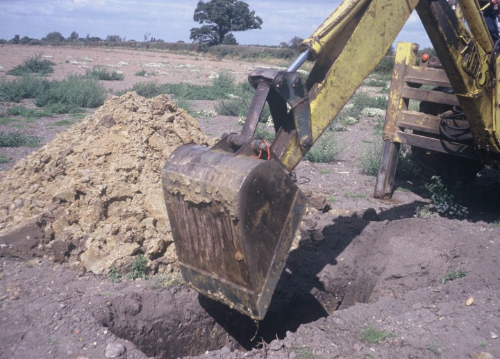 Little Oakley excavation (May 1987) Copyright: Bob Markham
