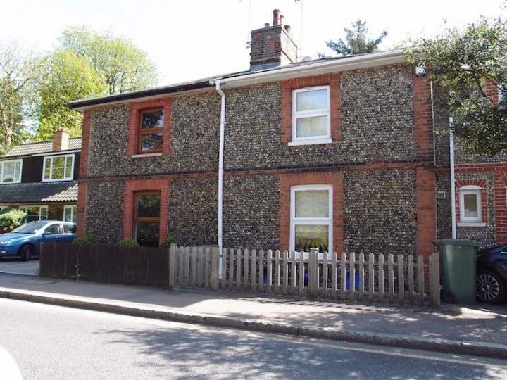 Cottages in Warley faced with Warley Gravel 2 Copyright: Gerald Lucy