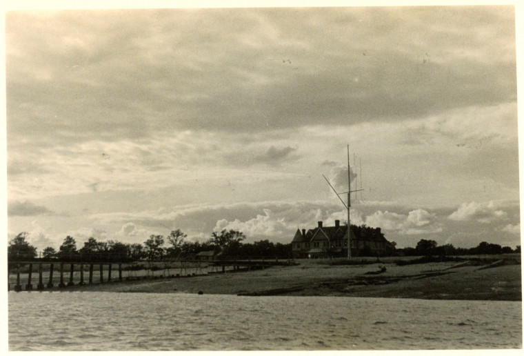 Osea Island House Photograph 1945 Copyright: Essex Field Club