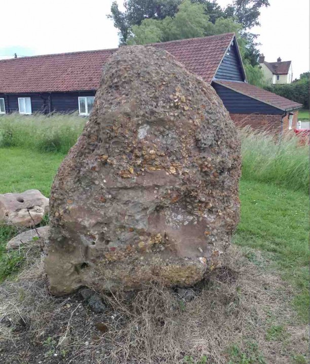Reverse of Pinnock Stone showing patches of sarsen stone Copyright: Mike Howgate