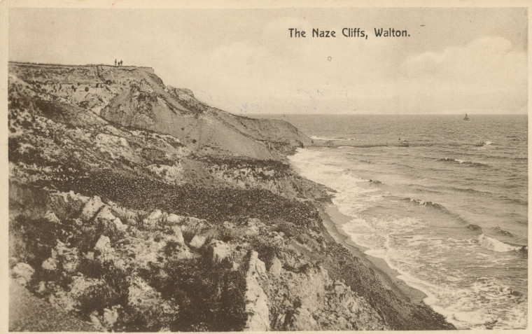 Walton on the Naze Cliff at Naze posted 1913 Copyright: Post Card