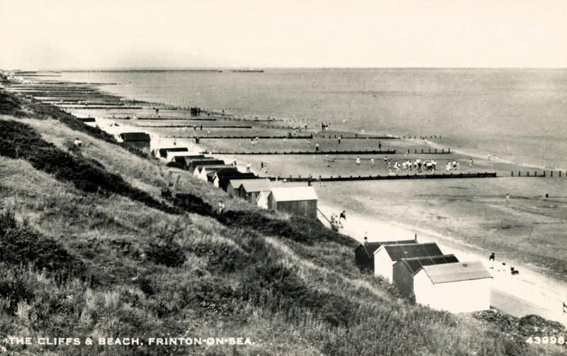 Frinton on Sea The Cliffs and Beach Black and White postcard Copyright: William George