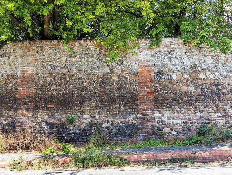 Wendens Ambo Wall 2 7 August 2022 Copyright: William George