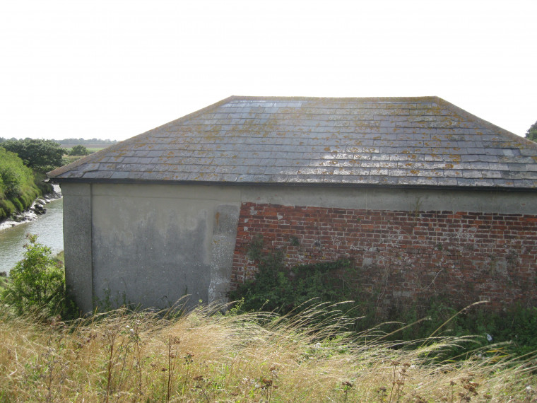 Beaumont Lime Kiln Store 29 August 2014 Copyright: William George