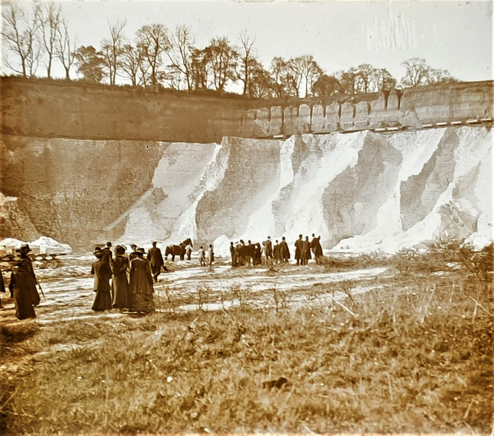 Grays Quarry 1910 S.H. Warren Copyright: William George