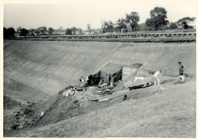 Aveley Mammoth Excavation 1964 7 Copyright: Graham R Ward Archive 