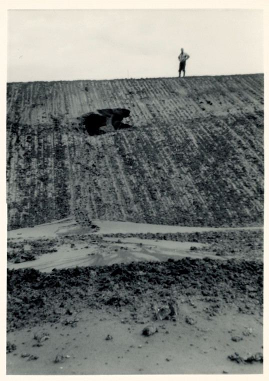 Aveley Mammoth Excavation 1964 10 Copyright: Graham R Ward Archive 