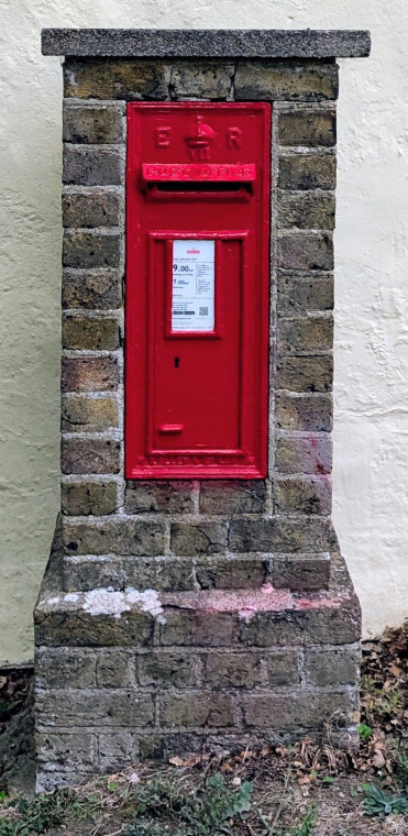 Matching Post Box 9th August 2025 Copyright: William George